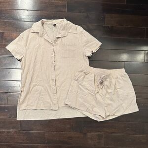 Women's Cream Set